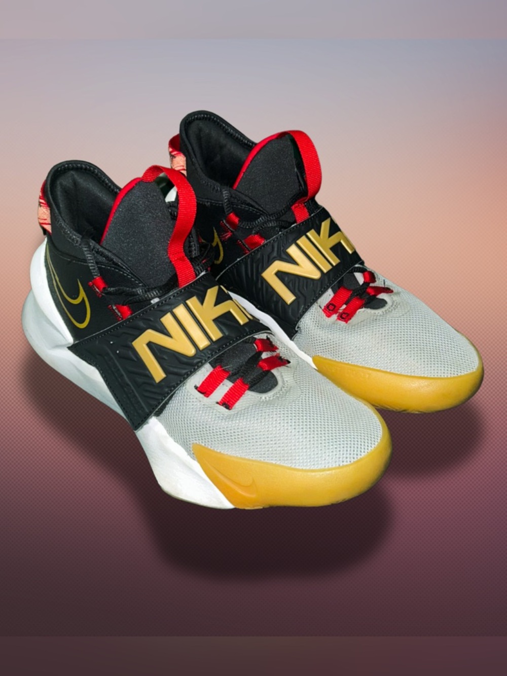 Nike Future Court 3 Youth Basketball Shoes Size 6Y